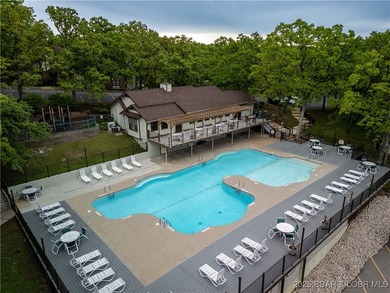 Beautifully Updated, Top Floor, 2 Bdrm, 2 Bath, Furnished on Seasons Ridge At Four Seasons in Missouri - for sale on GolfHomes.com, golf home, golf lot