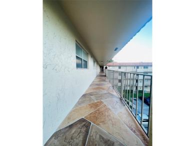 Spacious 2-bedroom, 2-bath condo in a gated community. Both on  in Florida - for sale on GolfHomes.com, golf home, golf lot