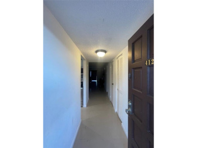 Spacious 2-bedroom, 2-bath condo in a gated community. Both on  in Florida - for sale on GolfHomes.com, golf home, golf lot
