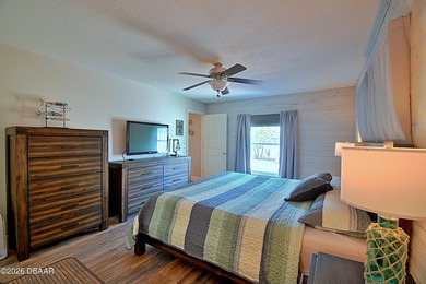 CLEAN and BETTER than turn-key! Welcome home to this beautifully on Daytona Beach Golf Club in Florida - for sale on GolfHomes.com, golf home, golf lot