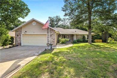 Welcome To Your Next Home! This 3 Bedroom 2 Bath Home In The on Bella Vista - Metfield Golf Complex and Country Club in Arkansas - for sale on GolfHomes.com, golf home, golf lot