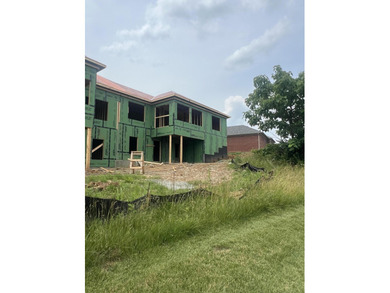 Are you thinking of making the move to Berry Hill? MOVE IN on Juniper Hills Golf Course in Kentucky - for sale on GolfHomes.com, golf home, golf lot