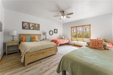 Welcome to The Huskins Home offering you a blend of comfort on Bella Vista Country Club - Highlands in Arkansas - for sale on GolfHomes.com, golf home, golf lot