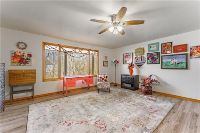 Welcome to The Huskins Home offering you a blend of comfort on Bella Vista Country Club - Highlands in Arkansas - for sale on GolfHomes.com, golf home, golf lot