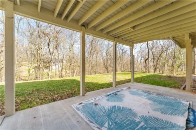 Welcome to The Huskins Home offering you a blend of comfort on Bella Vista Country Club - Highlands in Arkansas - for sale on GolfHomes.com, golf home, golf lot