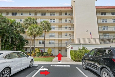 Light, bright, completely & professionally renovated 2-bed on Poinciana Golf Club in Florida - for sale on GolfHomes.com, golf home, golf lot