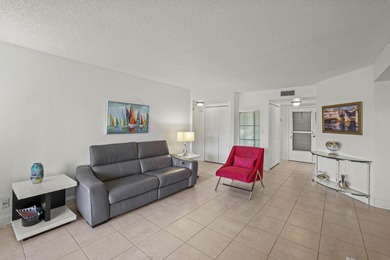 Light, bright, completely & professionally renovated 2-bed on Poinciana Golf Club in Florida - for sale on GolfHomes.com, golf home, golf lot