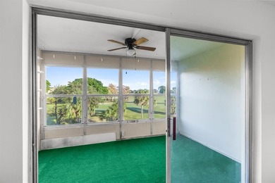 HANDYMAN SPECIAL! This 1-bedroom, 1.5-bath unit offers beautiful on Oriole Golf and Tennis Club in Florida - for sale on GolfHomes.com, golf home, golf lot