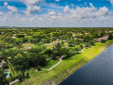 Unique open concept studio/efficiency type condo in the on Deer Creek Golf Club in Florida - for sale on GolfHomes.com, golf home, golf lot