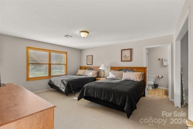 Beautiful, fully furnished, single level 2 bedroom 2 bathroom on Mt. Mitchell Golf Course in North Carolina - for sale on GolfHomes.com, golf home, golf lot