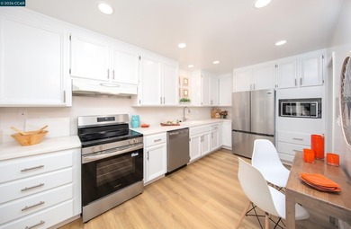 Unique Rossmoor Pinehurst Model Condo that comes with your own on Rossmoor Golf Course in California - for sale on GolfHomes.com, golf home, golf lot