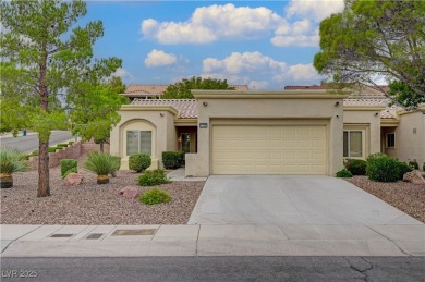 Renovated 2BD/2BA townhome w/2-car garage in Sun City Summerlin! on Eagle Crest Golf Club in Nevada - for sale on GolfHomes.com, golf home, golf lot