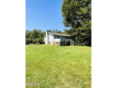 Opportunity knocks with this perfect fixer upper full of on The Hideout Golf in Pennsylvania - for sale on GolfHomes.com, golf home, golf lot