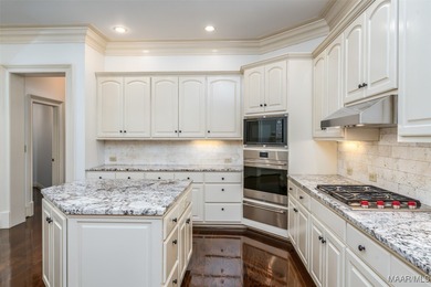 LUXURIOUS GOLF COURSE LIVING IN WYNLAKES. Experience refined on Wynlakes Golf and Country Club in Alabama - for sale on GolfHomes.com, golf home, golf lot