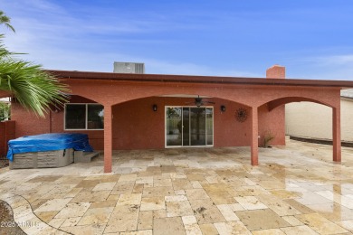 Golf course treasure! Must have 2BR, 2BA PLUS den/office home in on Sun Lakes Country Club in Arizona - for sale on GolfHomes.com, golf home, golf lot