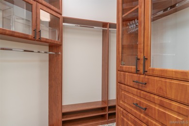 LUXURIOUS GOLF COURSE LIVING IN WYNLAKES. Experience refined on Wynlakes Golf and Country Club in Alabama - for sale on GolfHomes.com, golf home, golf lot