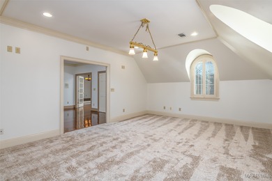 LUXURIOUS GOLF COURSE LIVING IN WYNLAKES. Experience refined on Wynlakes Golf and Country Club in Alabama - for sale on GolfHomes.com, golf home, golf lot