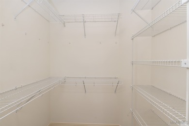 LUXURIOUS GOLF COURSE LIVING IN WYNLAKES. Experience refined on Wynlakes Golf and Country Club in Alabama - for sale on GolfHomes.com, golf home, golf lot