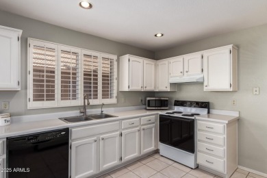 OAKWOOD GEM! Beautifully maintained Valencia Model with 2 BR / 2 on Oakwood Golf Club  in Arizona - for sale on GolfHomes.com, golf home, golf lot