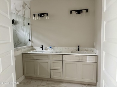 SPECIAL YEAR END SAVINGS from the builder - new price!! Welcome on Magnolia Greens Golf Plantation in North Carolina - for sale on GolfHomes.com, golf home, golf lot