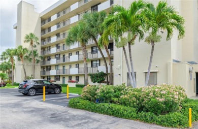 Excellent opportunity to live in the beautiful Palms Tower. This on Deer Creek Golf Club in Florida - for sale on GolfHomes.com, golf home, golf lot