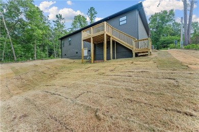 Come see this fantastic new construction home with a one year on Bella Vista Country Club - Kingswood in Arkansas - for sale on GolfHomes.com, golf home, golf lot