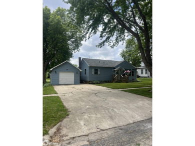 Welcome to this cozy and well-maintained 3-4 bedroom, 1.5-bath on Breda Golf Club in Iowa - for sale on GolfHomes.com, golf home, golf lot