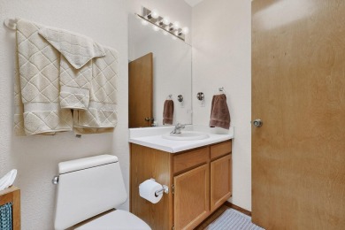 Beautiful home in gated community! This charming home is in the on Santa Fe Country Club in New Mexico - for sale on GolfHomes.com, golf home, golf lot