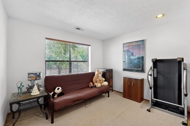 Beautiful home in gated community! This charming home is in the on Santa Fe Country Club in New Mexico - for sale on GolfHomes.com, golf home, golf lot