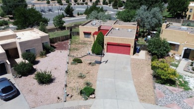 Beautiful home in gated community! This charming home is in the on Santa Fe Country Club in New Mexico - for sale on GolfHomes.com, golf home, golf lot