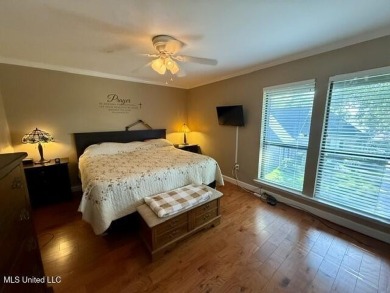 Renovated Second-Floor Furnished Condo in Golf Course on Diamondhead Country Club in Mississippi - for sale on GolfHomes.com, golf home, golf lot