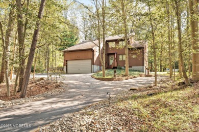 Rare Find in Hanover Hills! This beautifully maintained on Hanover Golf Club in New Jersey - for sale on GolfHomes.com, golf home, golf lot