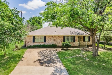 Fabulous 4 bedroom, 3 bath home in Farmers Branch offering two on Brookhaven Country Club - Golf Course in Texas - for sale on GolfHomes.com, golf home, golf lot