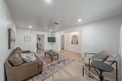 Fabulous 4 bedroom, 3 bath home in Farmers Branch offering two on Brookhaven Country Club - Golf Course in Texas - for sale on GolfHomes.com, golf home, golf lot