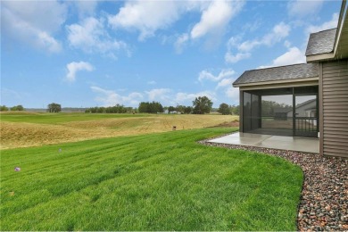 This 1753 sf One Level home has 3 bedrooms, 2 baths and a on Territory Golf Club in Minnesota - for sale on GolfHomes.com, golf home, golf lot