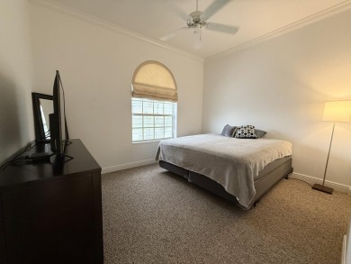 Priced to Sell! This charming 3-bedroom, 2-bathroom home on PGA National Golf Club in Florida - for sale on GolfHomes.com, golf home, golf lot