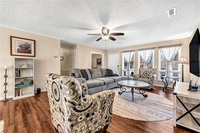 This inviting 3-bedroom, 1.5-bath single-story townhome offers a on Bella Vista Country Club and Golf Course in Arkansas - for sale on GolfHomes.com, golf home, golf lot