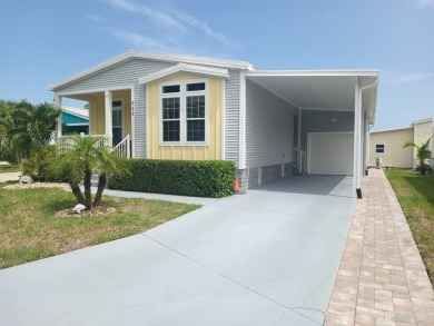 LOCATION! LOCATION!! 3 BEDROOM, 2 BATH (2016 Palm Harbor) -- on Spessard Holland Golf Course in Florida - for sale on GolfHomes.com, golf home, golf lot