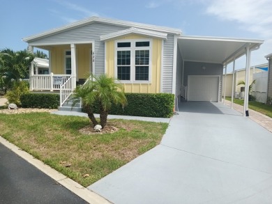 LOCATION! LOCATION!! 3 BEDROOM, 2 BATH (2016 Palm Harbor) -- on Spessard Holland Golf Course in Florida - for sale on GolfHomes.com, golf home, golf lot