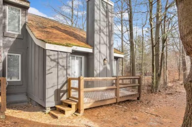 Escape. Earn. Enjoy. This end-unit townhome filled with modern on Jack Frost National Golf Course in Pennsylvania - for sale on GolfHomes.com, golf home, golf lot