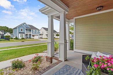 LOOKING FOR A NEW HOME FOR THE HOLIDAYS?! Up to a $6,000 choose on Topsail Green Golf Club in North Carolina - for sale on GolfHomes.com, golf home, golf lot