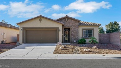 Absolutely stunning 2 bedroom/2 bath single story in Mountain on Mountain Falls Golf Course in Nevada - for sale on GolfHomes.com, golf home, golf lot