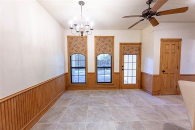 It would be difficult to find a better example of a 4 br, 3 bath on Oakmont Country Club in Texas - for sale on GolfHomes.com, golf home, golf lot