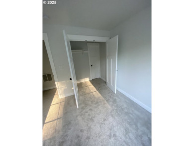Home is ready for your stuff. $3500.00 budget for 2 shower doors on Watson Ranch Golf in Oregon - for sale on GolfHomes.com, golf home, golf lot