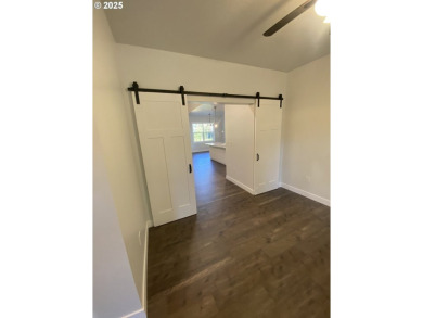 Home is ready for your stuff. $3500.00 budget for 2 shower doors on Watson Ranch Golf in Oregon - for sale on GolfHomes.com, golf home, golf lot