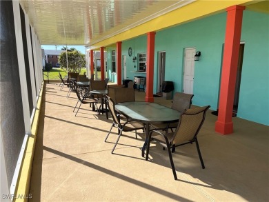*DOUBLE GARAGE*RENOVATED*FRESHLY PAINTED INSIDE*3 BEDROOMS*2.5 on Myerlee Country Club in Florida - for sale on GolfHomes.com, golf home, golf lot