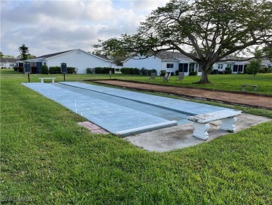 *DOUBLE GARAGE*RENOVATED*FRESHLY PAINTED INSIDE*3 BEDROOMS*2.5 on Myerlee Country Club in Florida - for sale on GolfHomes.com, golf home, golf lot