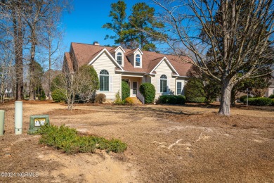 (Seller has an assumable mortgage @ 2.875%. )
Don't miss this on Cypress Landing Golf Club in North Carolina - for sale on GolfHomes.com, golf home, golf lot