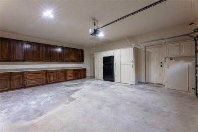 It would be difficult to find a better example of a 4 br, 3 bath on Oakmont Country Club in Texas - for sale on GolfHomes.com, golf home, golf lot