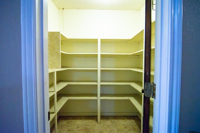 Lakefront classic! Brick ranch style home is ready for on Holly Lake Ranch Golf Club in Texas - for sale on GolfHomes.com, golf home, golf lot